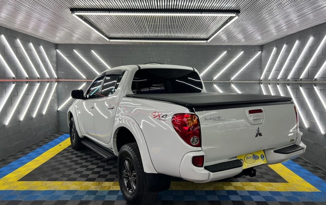 imagem-https://www.socarrao.com.br/sc-vehicle-images-prod/20348/1785957968857-gb-de3610c.jpeg