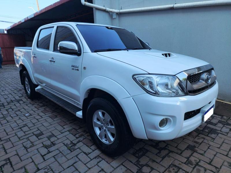 Toyota Hilux CD SRV D4-D 4x4 3.0 TDI Dies na cor Branco em Cascavel / PR - 20393