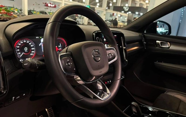 imagem-https://www.socarrao.com.br/sc-vehicle-images-prod/2044744/1789071703875-8168983_6_B_daf1700989.jpeg