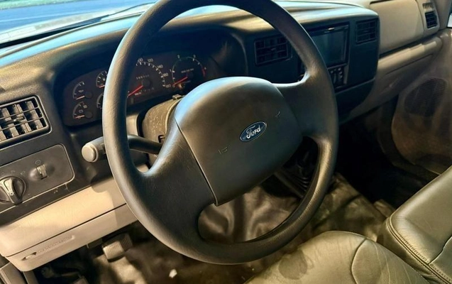 imagem-https://www.socarrao.com.br/sc-vehicle-images-prod/2045827/1789053587926-8172376_1_B_3e3edb5c64.jpeg