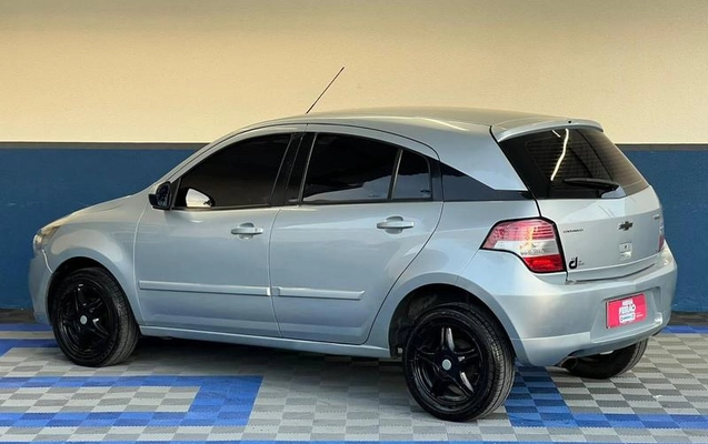 imagem-https://www.socarrao.com.br/sc-vehicle-images-prod/2045996/1789657109896-8009162_0_B_209df86f6b.jpeg