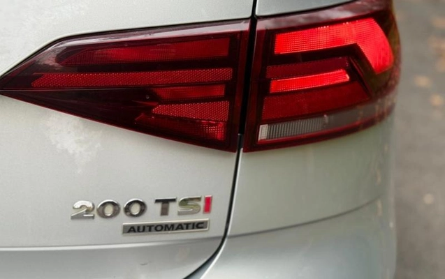 imagem-https://www.socarrao.com.br/sc-vehicle-images-prod/2046888/1790270405552-8137754_16_B_934e0b44a2.jpeg