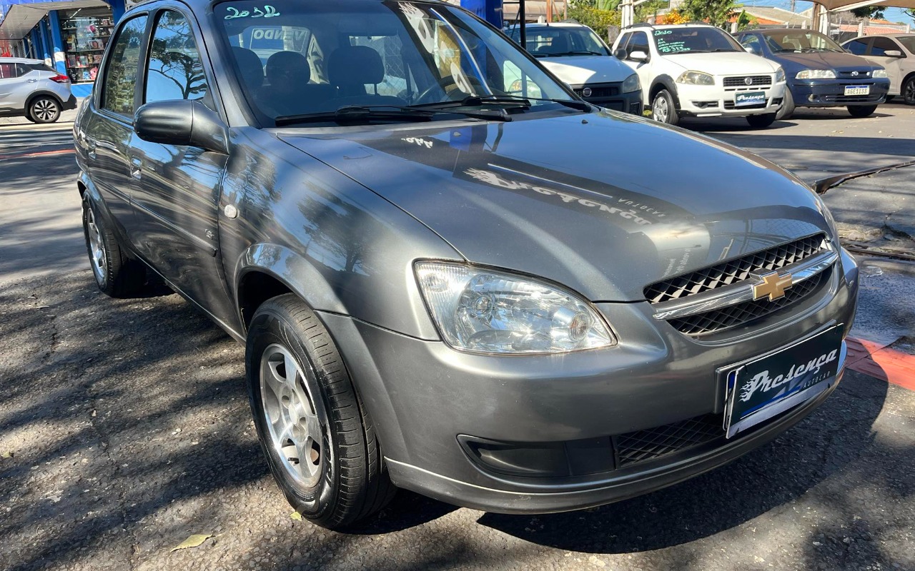 Chevrolet Classic 2012 Cinza — foto 1 de 3