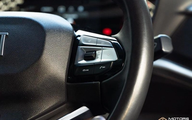 imagem-https://www.socarrao.com.br/sc-vehicle-images-prod/2047379/1786563999879-8171616_14_B_1e3fb2aa99.jpeg