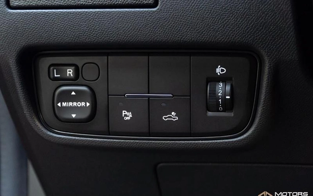 imagem-https://www.socarrao.com.br/sc-vehicle-images-prod/2047379/1786563999891-8171616_15_B_5375d8fa5d.jpeg