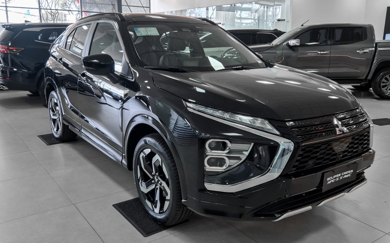 Mitsubishi Eclipse Cross HPE-S 1.5 16V AWC TB 165cv Aut. na cor Preto em Curitiba / PR - 2047754