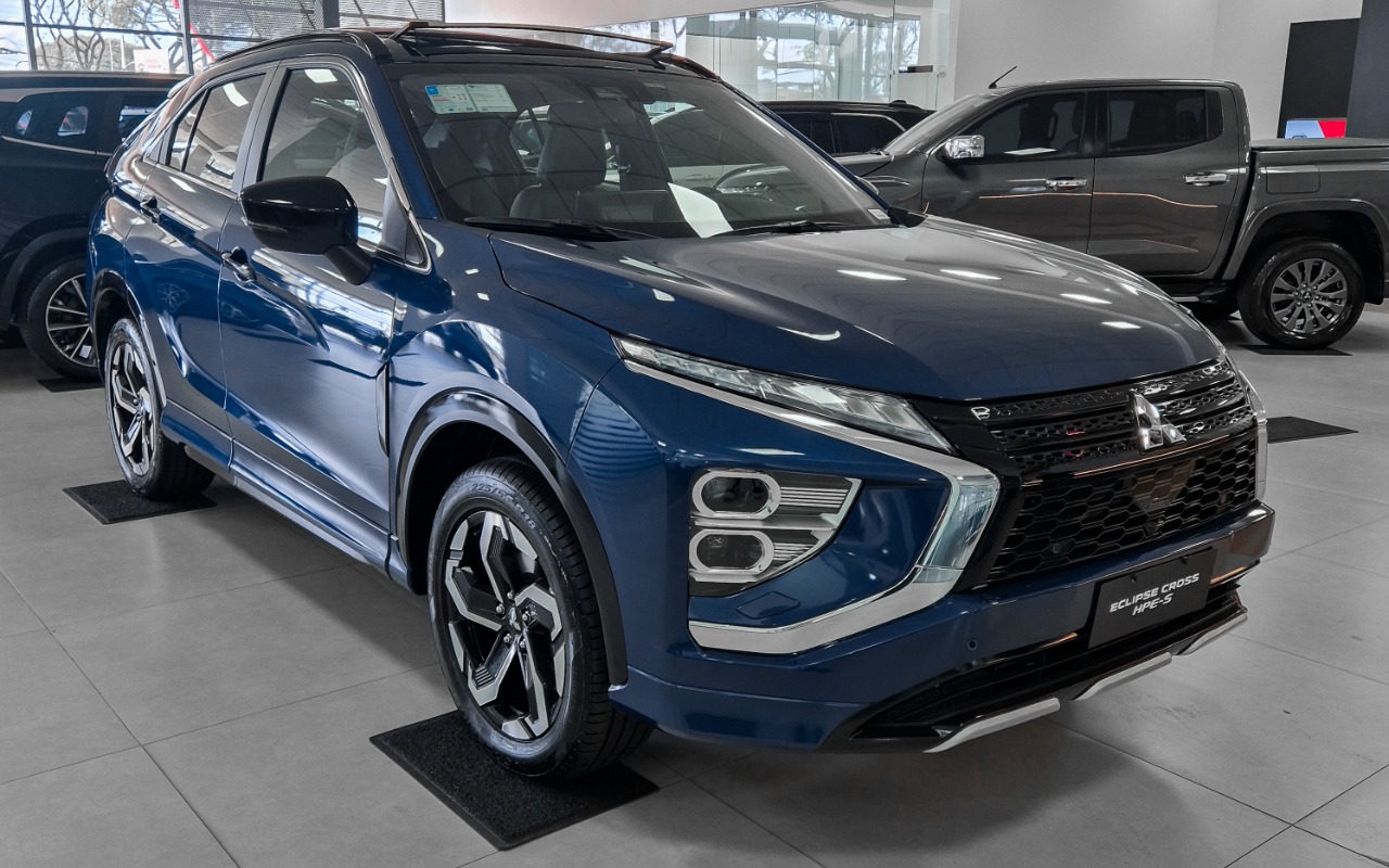 Mitsubishi Eclipse Cross HPE-S 1.5 16V TB 165cv Aut. na cor Azul em Curitiba / PR - 2047775