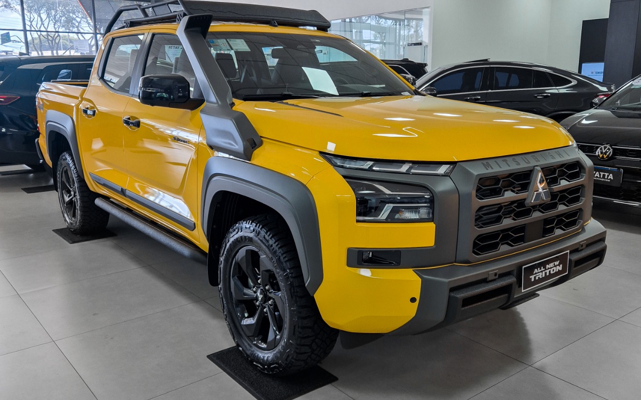 Mitsubishi Triton 2027 Amarelo — foto 1 de 3