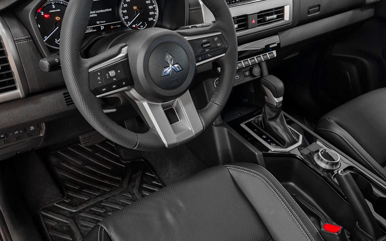 imagem-https://www.socarrao.com.br/sc-vehicle-images-prod/2048060/1781103875730-MjAyNjA2MDhfMTExNTA3LmpwZw.jpg