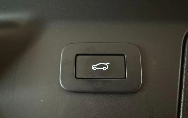 imagem-https://www.socarrao.com.br/sc-vehicle-images-prod/2049500/1792596011809-8043691_1_B_a7eac1d459.jpeg
