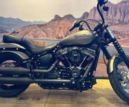 HARLEY-DAVIDSON STREET BOB FXBB 2019 Cinza — foto 1 de 3