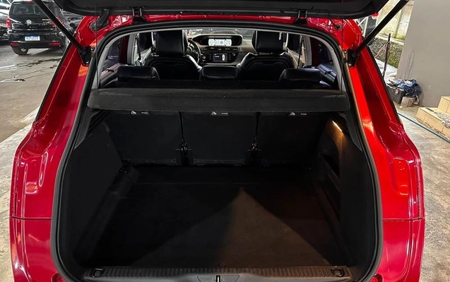 imagem-https://www.socarrao.com.br/sc-vehicle-images-prod/2049981/1781117522996-8169080_12_B_614d0952a1.jpeg