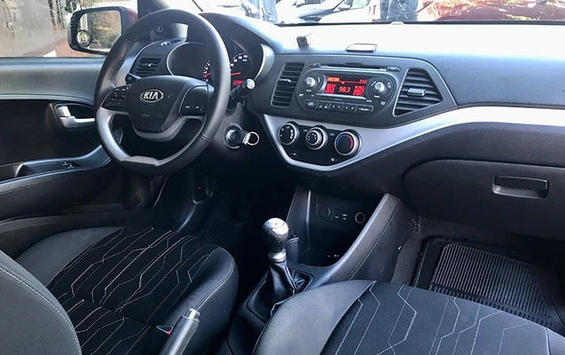 imagem-https://www.socarrao.com.br/sc-vehicle-images-prod/2050399/1781809434101-RdWC3n83Unkgqpzb5ve51uyE3JiO8zca.jpg