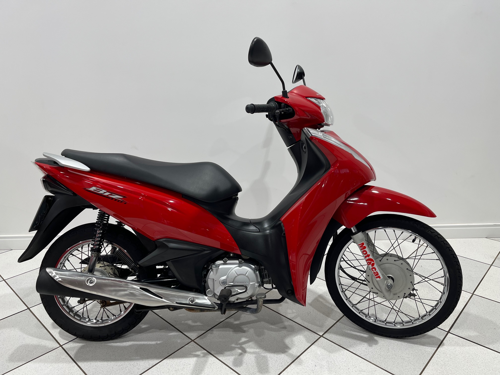 Honda BIZ 110i  na cor Vermelho em Chapecó / SC - 20509