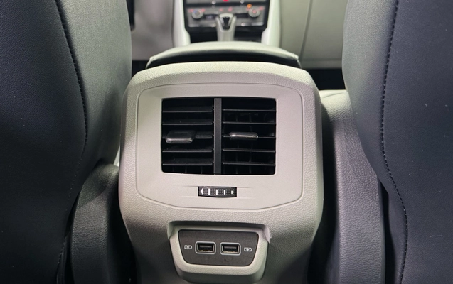 imagem-https://www.socarrao.com.br/sc-vehicle-images-prod/2051105/1786366957492-vehicle_image_1781114627_fea862a7b6b2041b9c02c539424af865.jpeg