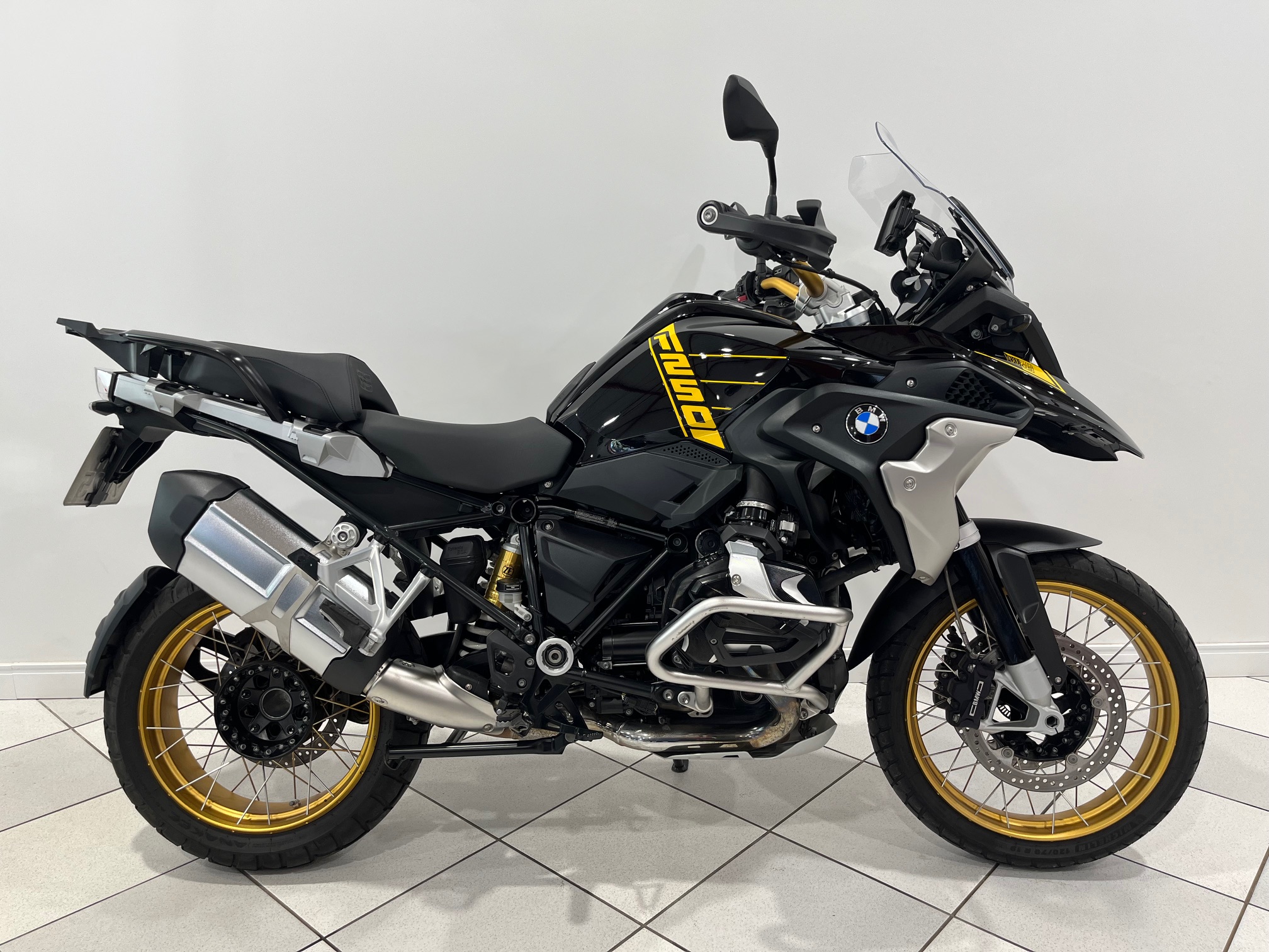 BMW R 1250 GS Premium 40 Anos 2021 Preto — foto 1 de 3