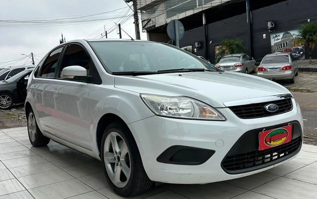 imagem-https://www.socarrao.com.br/sc-vehicle-images-prod/2051832/1781268319686-NGZmMmVlMWMtNTk2Ni00NTJjLWE3NmEtNzFiODJjMGZjM2IwLmpwZw.jpg