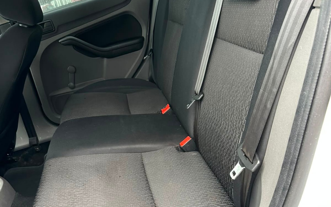 imagem-https://www.socarrao.com.br/sc-vehicle-images-prod/2051832/1781268320195-YzQ2MzQ4YWMtZGI5Yy00OTQ5LTgxZTUtZjU5MDY0NmFjNTJlLmpwZw.jpg