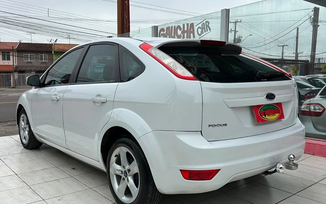 imagem-https://www.socarrao.com.br/sc-vehicle-images-prod/2051832/1781268320943-MzVlYmE0ZGQtM2I4NS00MTVjLWE1NmEtMGU2ZWI2YzJjODgxLmpwZw.jpg
