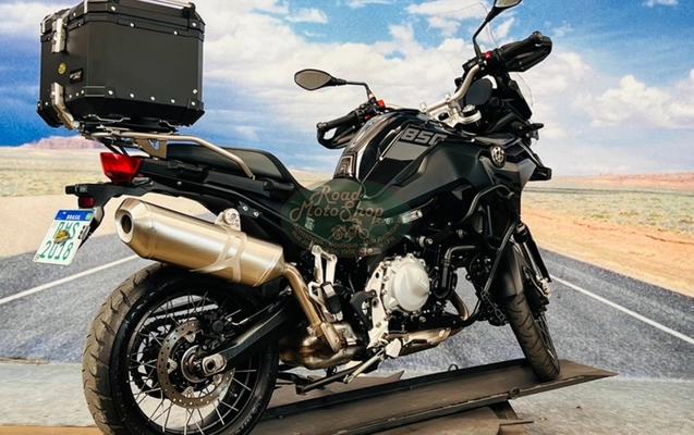 imagem-https://www.socarrao.com.br/sc-vehicle-images-prod/2052090/1781119001604-Qk1XIDg1MCBNSUNIRUxfMTAuanBn.jpg