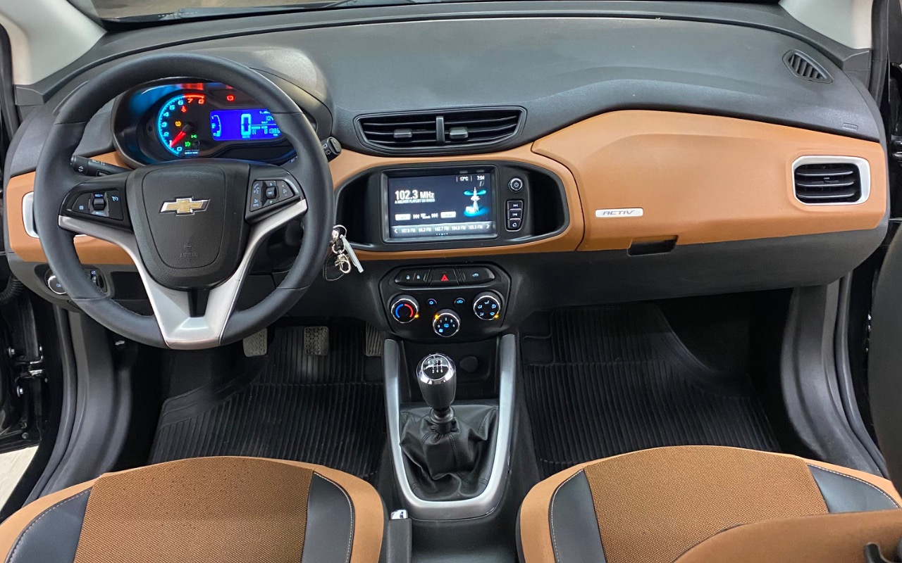 imagem-https://www.socarrao.com.br/sc-vehicle-images-prod/2052343/1783479930871-SU1HXzk3NzguanBlZw.jpeg