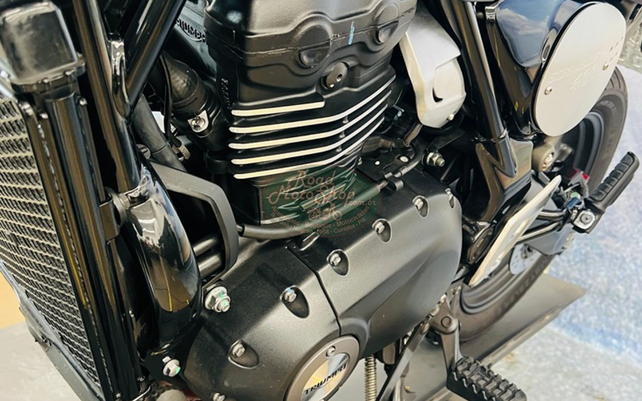 imagem-https://www.socarrao.com.br/sc-vehicle-images-prod/2052770/1781121317301-U0NSQU1CTEVSIDQwMFggMjAyNV8xOS5qcGc.jpg