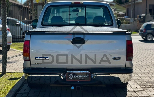 imagem-https://www.socarrao.com.br/sc-vehicle-images-prod/2052832/1788977135347-1c0fec11144b4829b8abafa09a9232b6_1781622631688.jpg