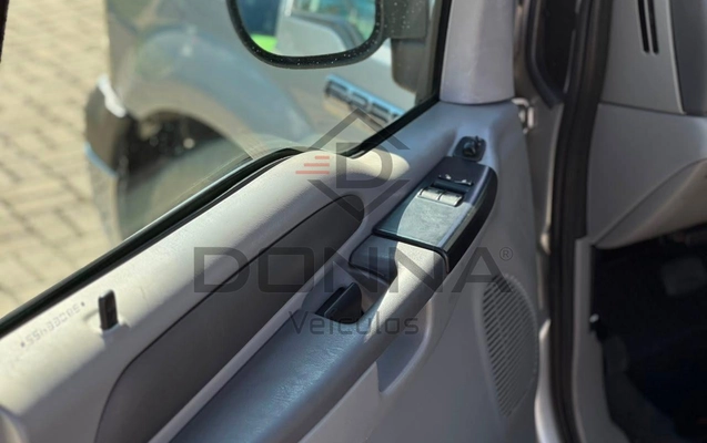 imagem-https://www.socarrao.com.br/sc-vehicle-images-prod/2052832/1788977135352-579758bb1a5e4be3b2a9a7e6fecf5ba1_1781622631722.jpg