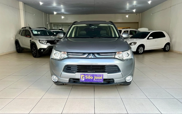 imagem-https://www.socarrao.com.br/sc-vehicle-images-prod/2053071/1786363782133-gb-ee2fa48.jpeg