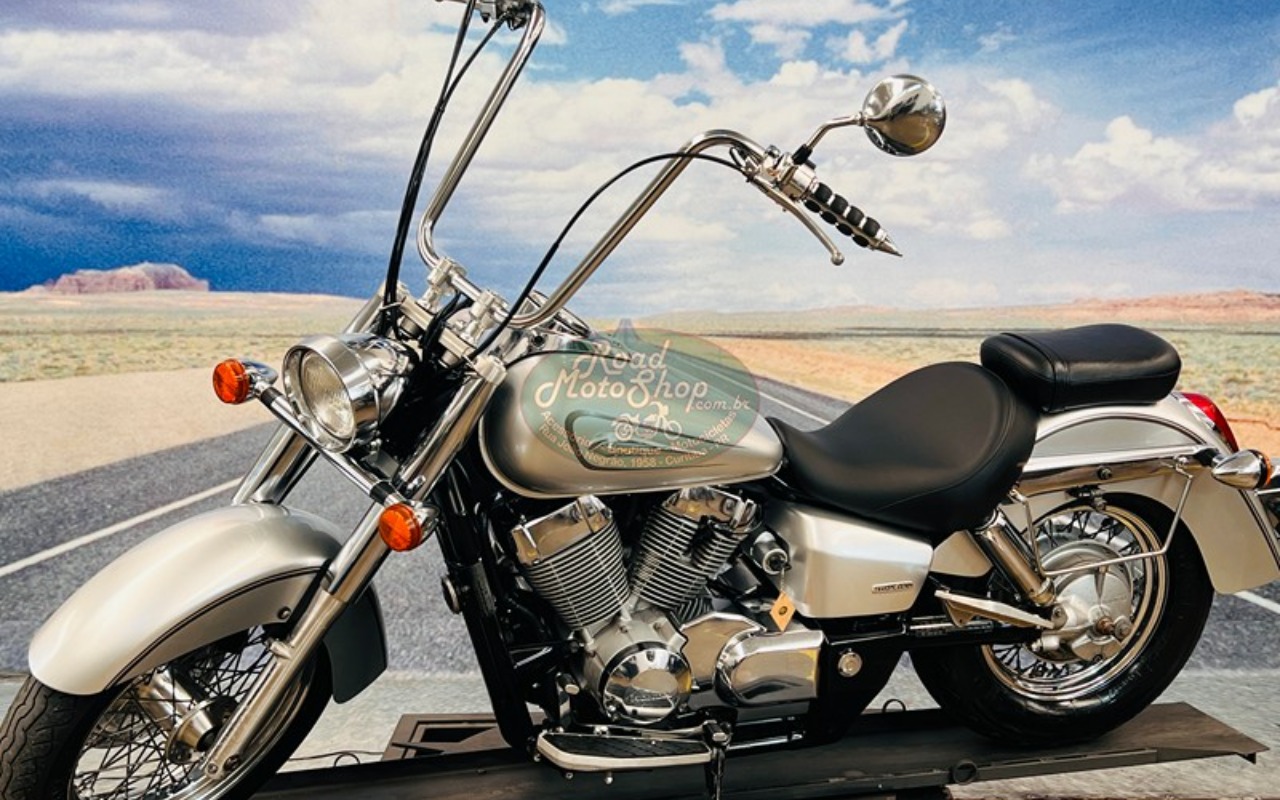 Honda VT 750 SHADOW  na cor Prata em Curitiba / PR - 2053205