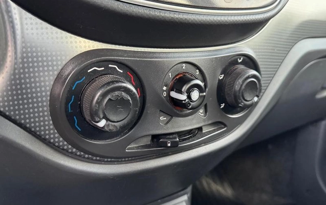 imagem-https://www.socarrao.com.br/sc-vehicle-images-prod/2053268/1785934197126-8165518_7_B_eabdbdddbb.jpeg