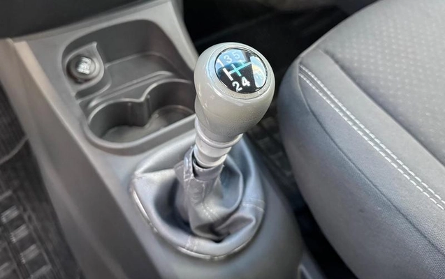 imagem-https://www.socarrao.com.br/sc-vehicle-images-prod/2053268/1785934197128-8165518_8_B_838a06a889.jpeg