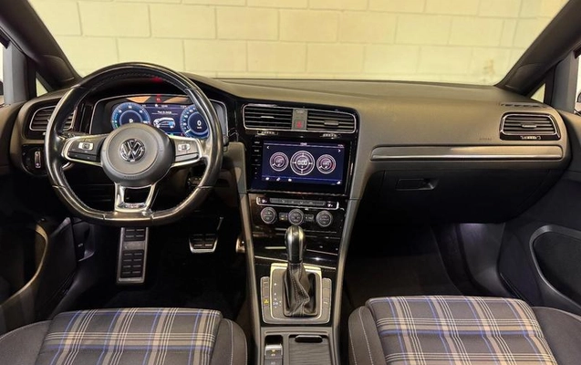 imagem-https://www.socarrao.com.br/sc-vehicle-images-prod/2053488/1786631460153-8174050_5_B_2251c74270.jpeg