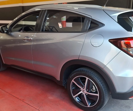 Honda HR-V 2021 Prata — foto 1 de 3