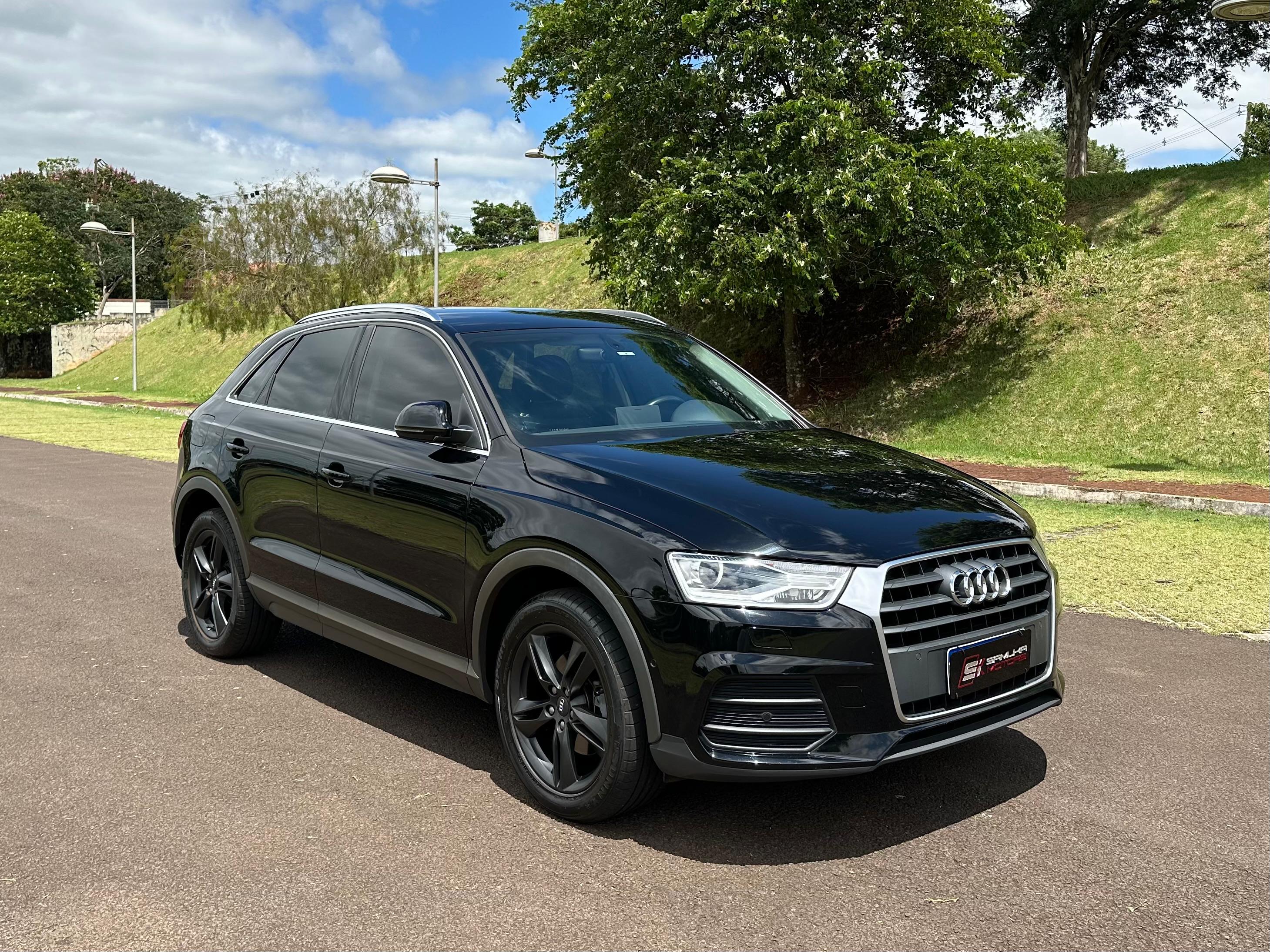 Audi Q3 1.4 TFSI/TFSI Flex S-tronic 5p na cor Preto em Londrina / PR - 20553