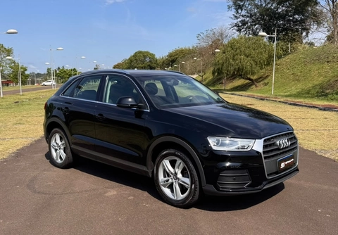 Audi Q3 2018 Preto — foto 1 de 3