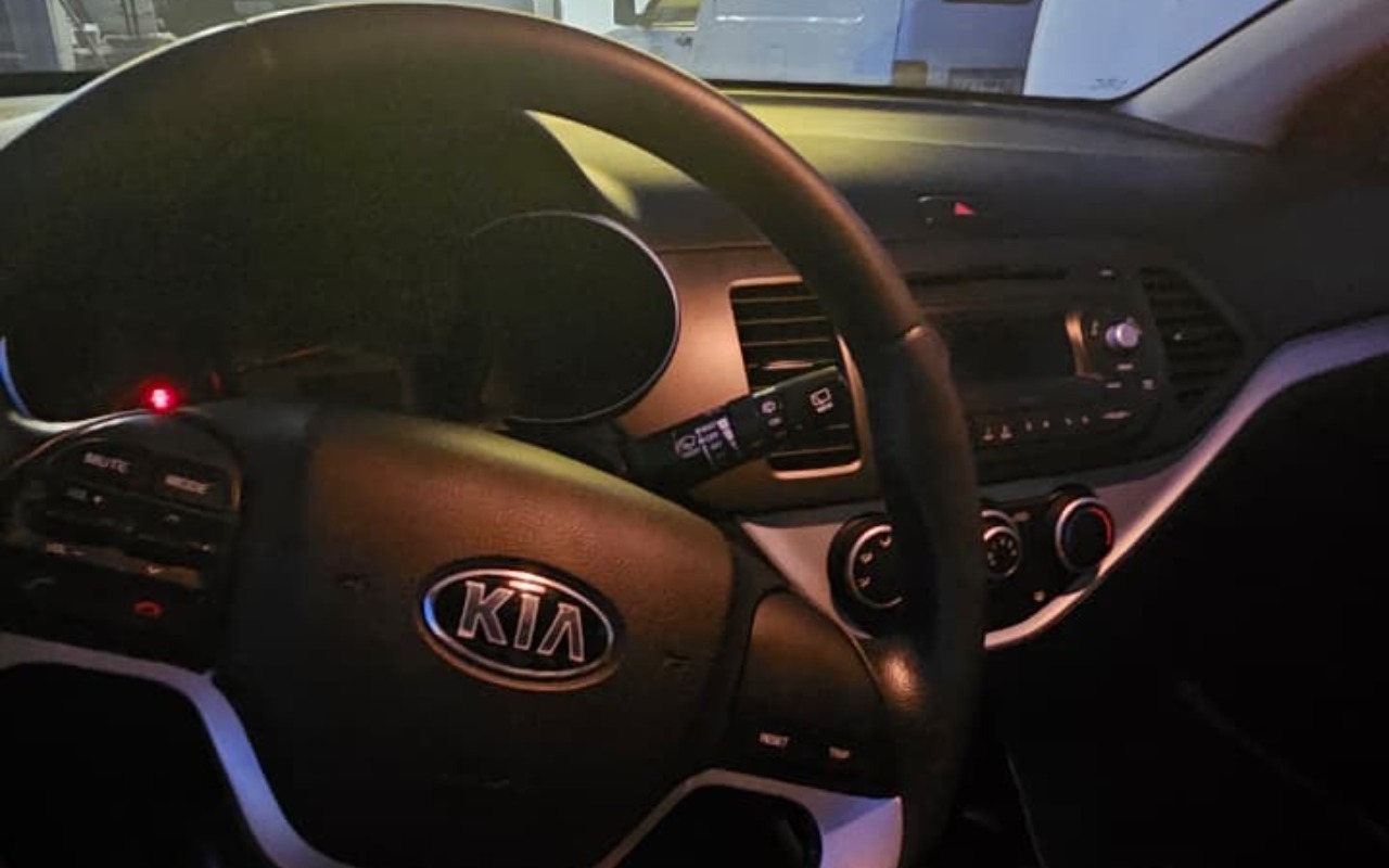 imagem-https://www.socarrao.com.br/sc-vehicle-images-prod/2055456/1781131177300-NDc0YmIwNDQtN2FkYy00MjMzLWExNTgtMDU1MmRiNTRmNTMwLmpwZw.jpg