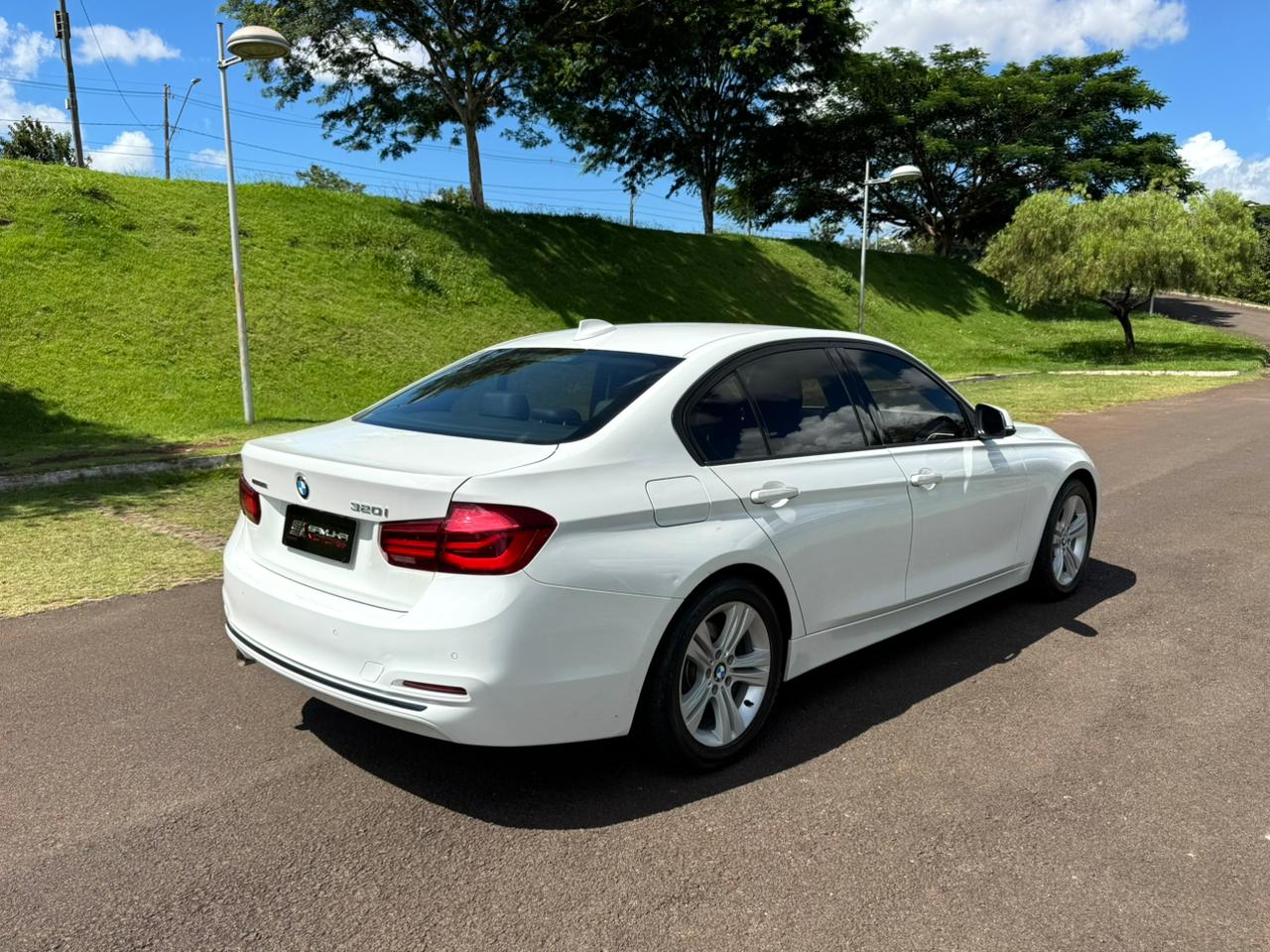 imagem-https://www.socarrao.com.br/sc-vehicle-images-prod/20567/1769988123465-7211082OR_1767908386_66_730.jpg