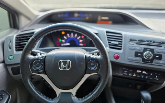 imagem-https://www.socarrao.com.br/sc-vehicle-images-prod/2065732/1784921334957-8165526_11_B_a3ba9495dd.jpeg