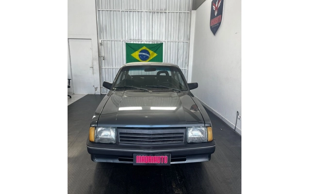 imagem-https://www.socarrao.com.br/sc-vehicle-images-prod/2065763/1781179115233-1_085713.jpg