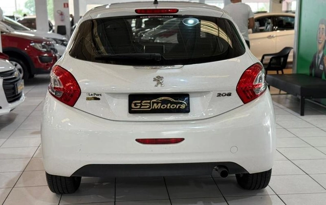 imagem-https://www.socarrao.com.br/sc-vehicle-images-prod/2066926/1791306924657-8095505_3_B_7365adf603.jpeg