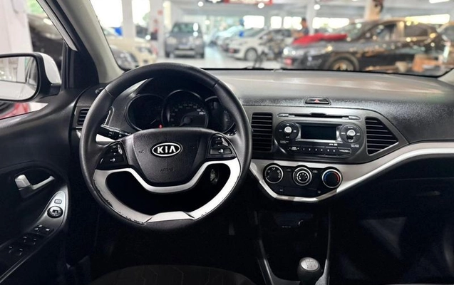 imagem-https://www.socarrao.com.br/sc-vehicle-images-prod/2067056/1791306937745-8056590_8_B_e46fdf64f7.jpeg