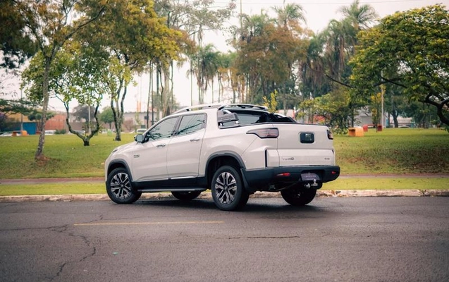 imagem-https://www.socarrao.com.br/sc-vehicle-images-prod/2067555/1781717151456-8176468_13_B_ee6f06a2be.jpeg