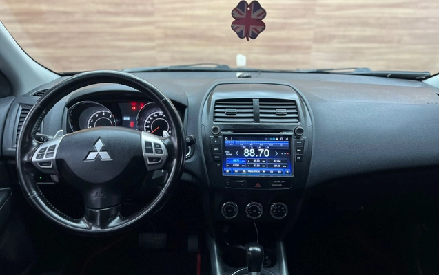 imagem-https://www.socarrao.com.br/sc-vehicle-images-prod/2067994/1787925812356-6umuoXCnDZyJEAE9pG4B4gnmbVJlulwn.jpg