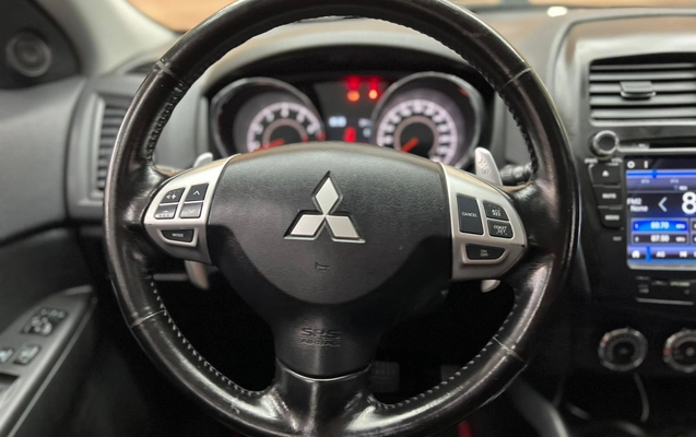 imagem-https://www.socarrao.com.br/sc-vehicle-images-prod/2067994/1787925812358-ztBbAuiaOyFKwp3MvDcDv7xhJ9hHfwLF.jpg