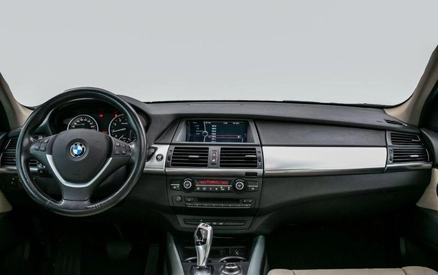 imagem-https://www.socarrao.com.br/sc-vehicle-images-prod/2068009/1789047519762-8176678_17_B_1576a30fae.jpeg