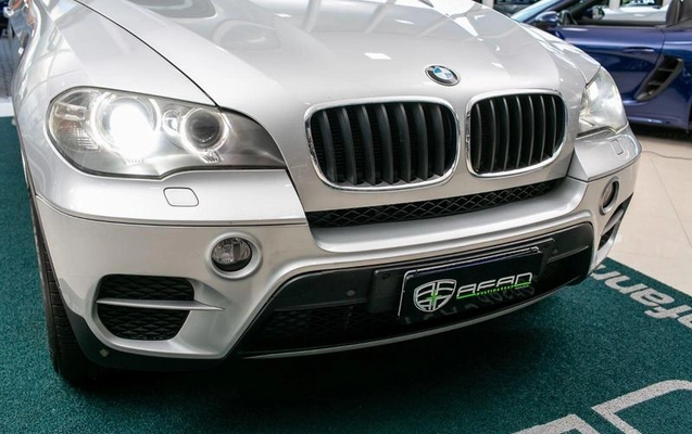 imagem-https://www.socarrao.com.br/sc-vehicle-images-prod/2068009/1789047519783-8176678_11_B_93123da670.jpeg