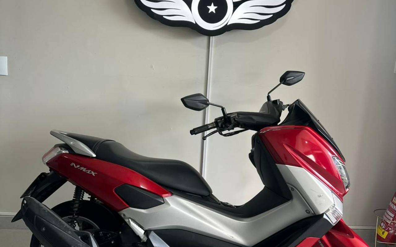 YAMAHA NMAX 160  na cor Vermelho em Curitiba / PR - 2068064