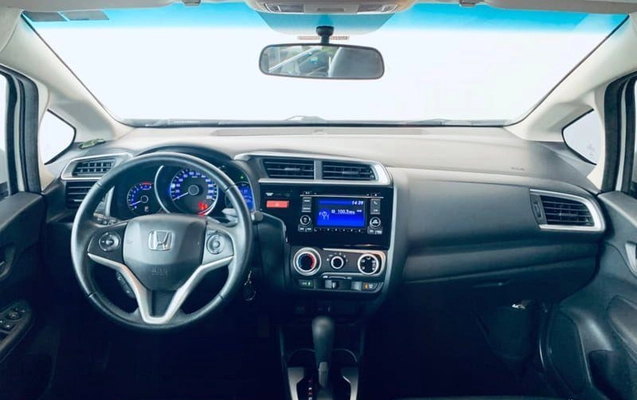 imagem-https://www.socarrao.com.br/sc-vehicle-images-prod/2068066/1789480929371-8065029_13_B_5ce06adfc0.jpeg
