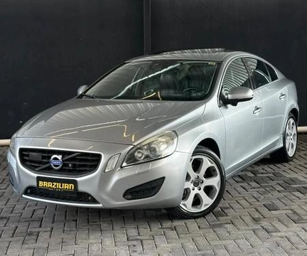 Volvo S60 T-6 3.0 304cv AWD 4p 2011 Prata — foto 1 de 3